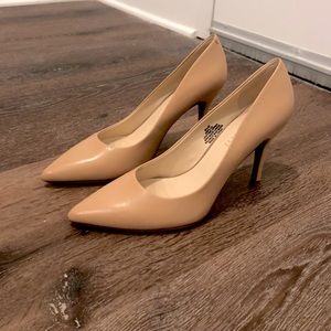 Nine West Pointed Toe Flax Pump in Nude
